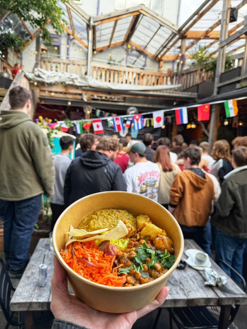 Sri Lankan rice bowl with curry, dhal, potatoes, carrot salad and papadum at Hagglers